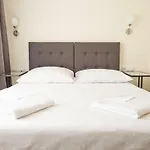 Διαμέρισμα R&b